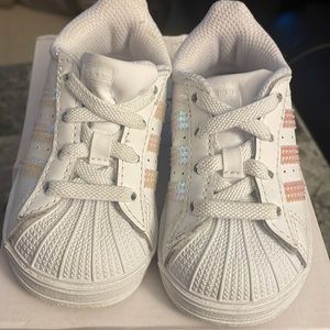 Adidas shell toe White Baby size 5 Girls